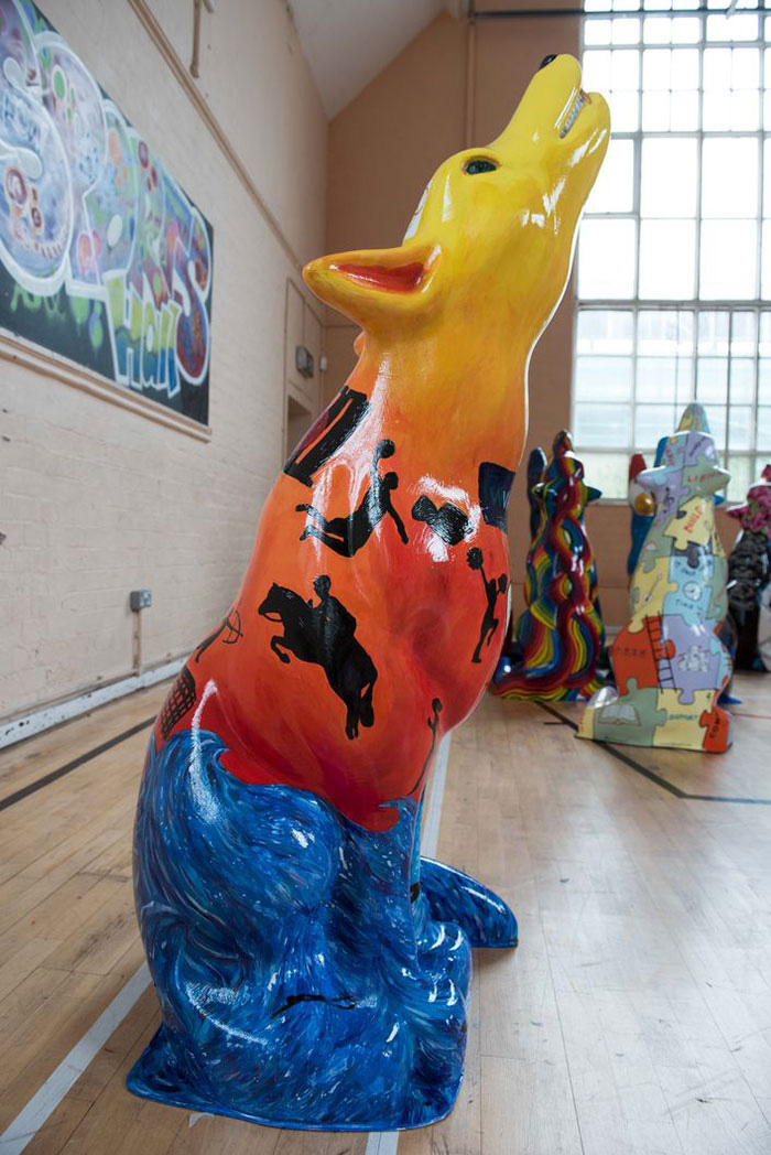 Wolf sculpture to be auctioned for charity