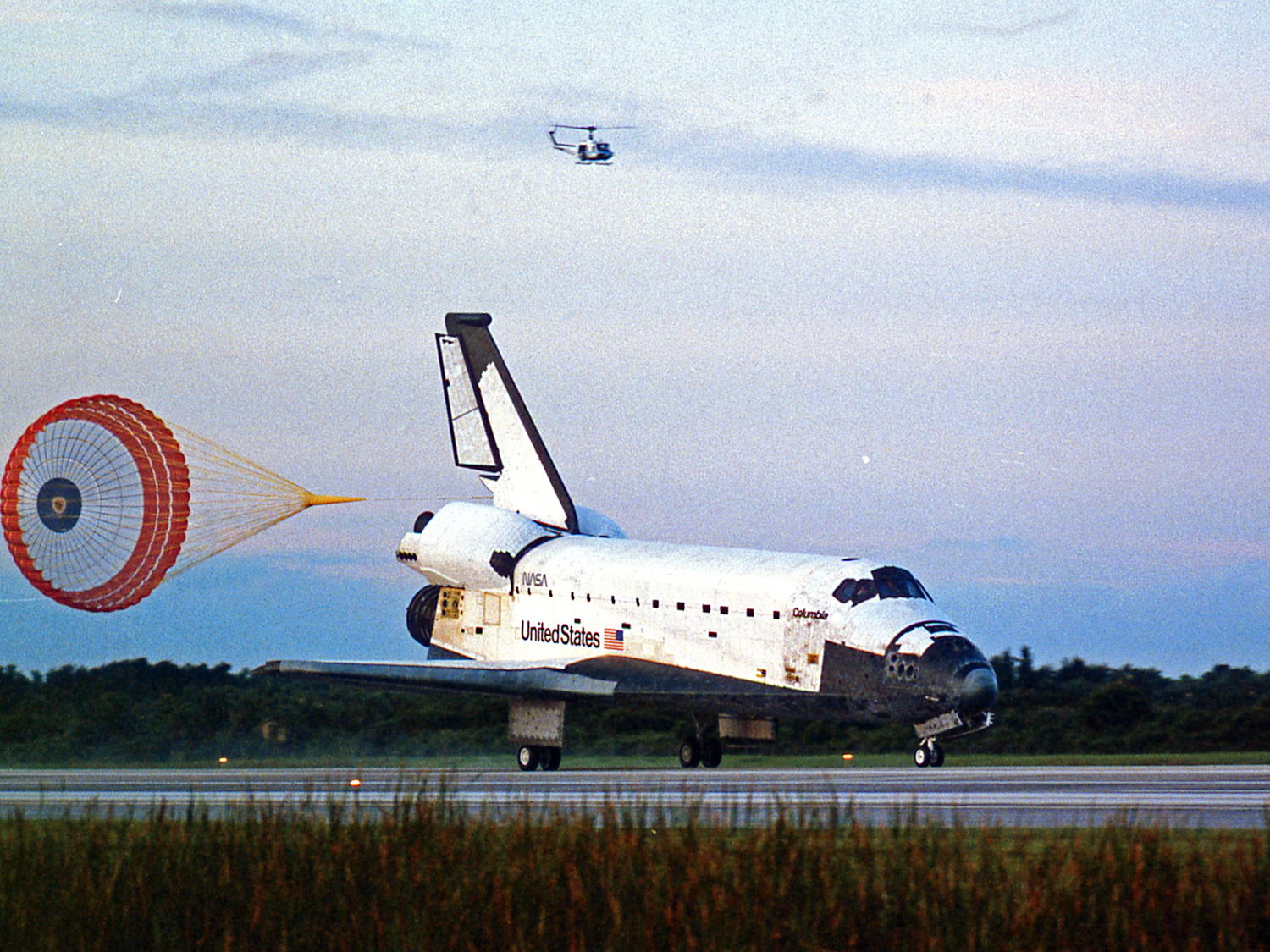  Landing of Columbia at KSC on July 23, 1994. 
