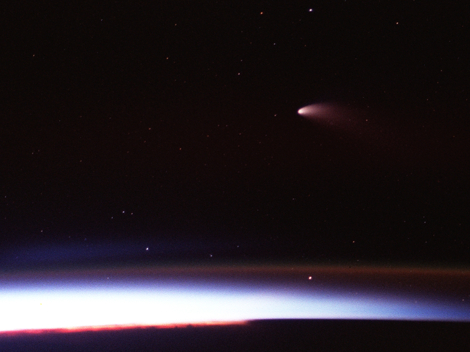  Comet Hale-Bopp as seen from Columbia on April 6, 1997. 