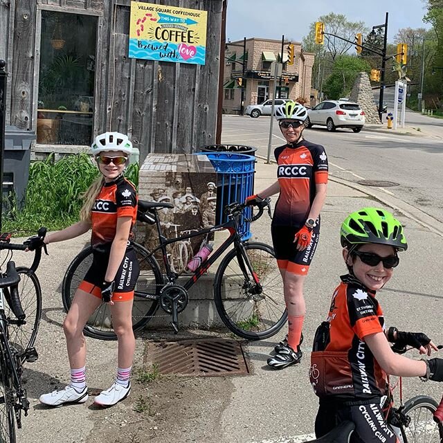 Tried to drop these guys this morning but they were motivated by fresh baked treats. #thingsbendoes #beautifulday #groupridewithfamily