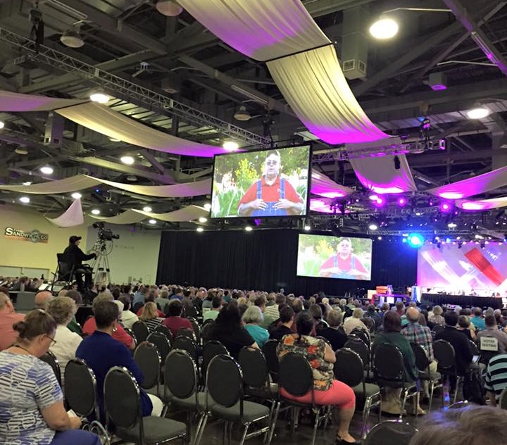 That's not me; that's Willy from FCC-Arlington. But those screens are really BIG, see?