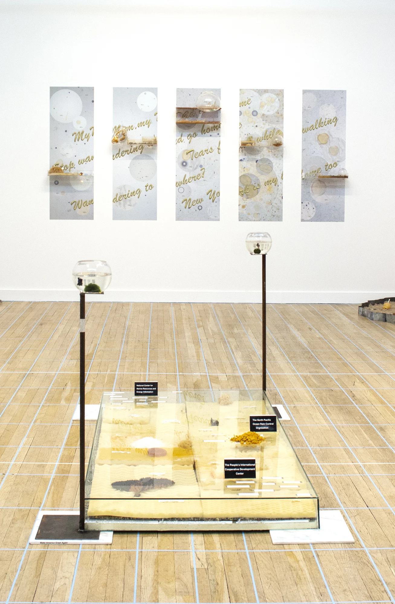 Mo_Kong_Install_01_vertical_2000px.jpg