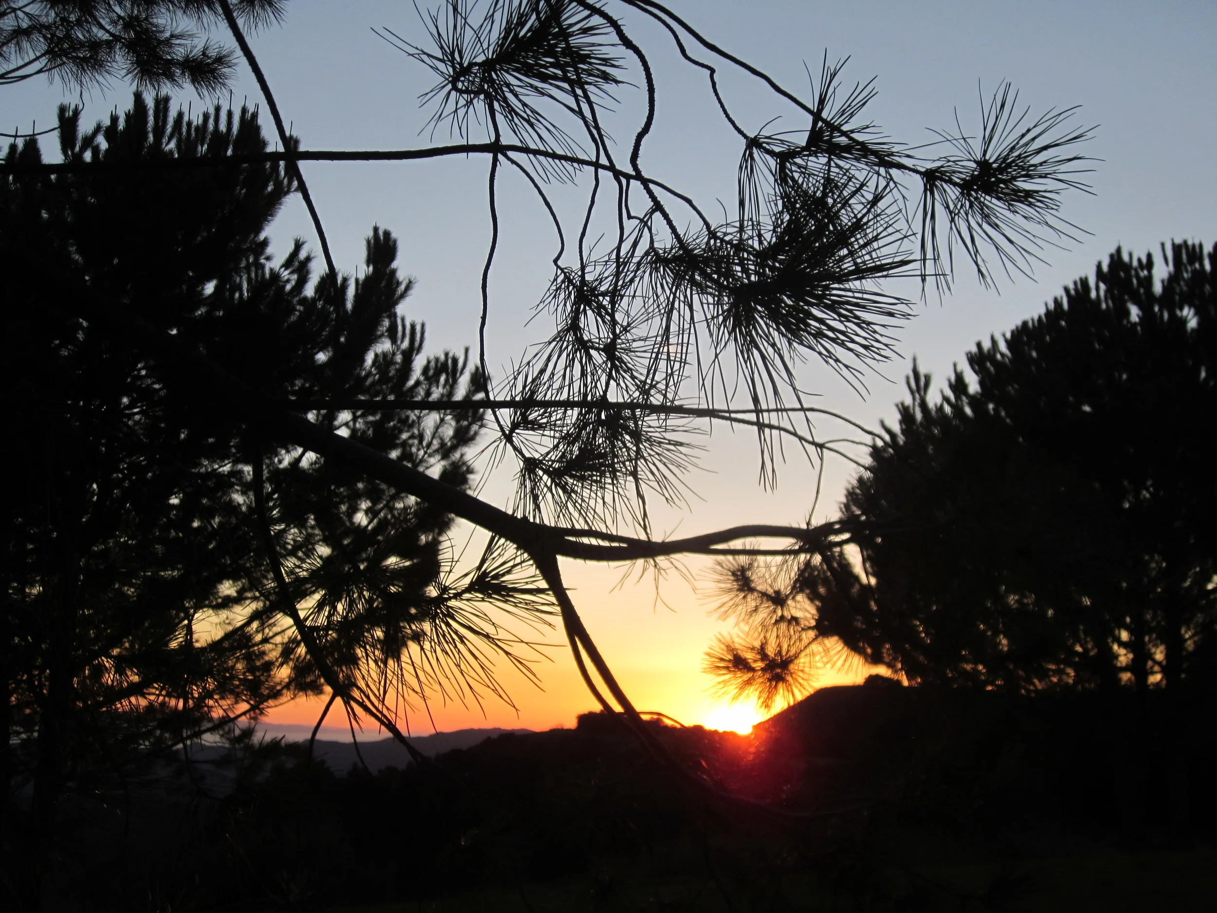 A GLORIOUS SUNSET as seen from Avatar's Point at Meher Mount. (Wayne Myers photo, 2013.)