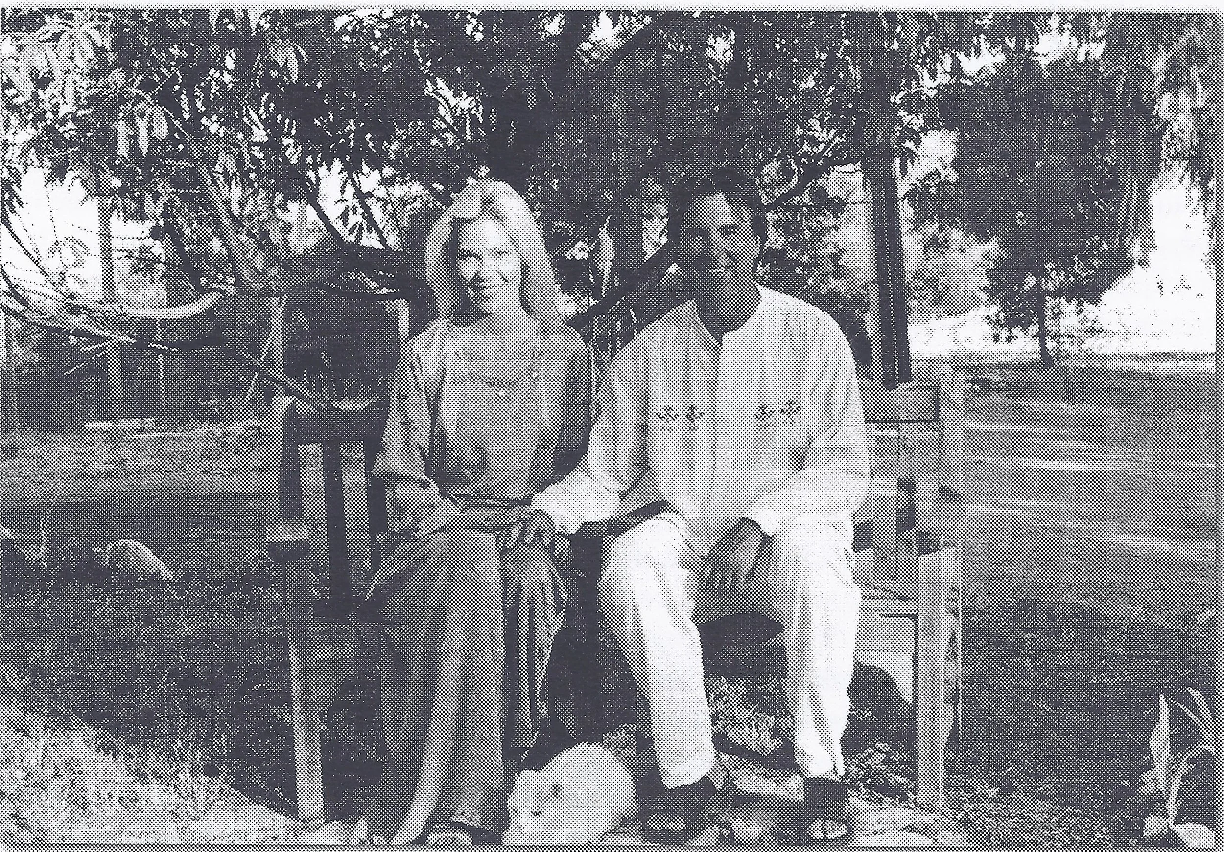 ELIZABETH ARNOLD & RAY JOHNSTON at Meher Mount in 2003. (Photo: Love Street Lamp Post )