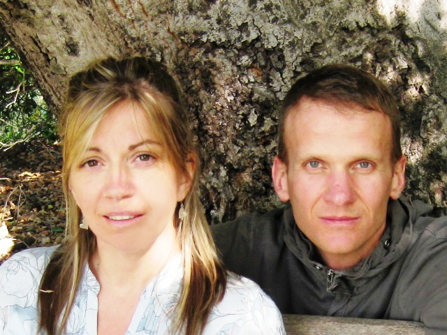 SAMANTHA & LESLIE BRIDGER under Baba's Tree at Meher Mount, 2010.