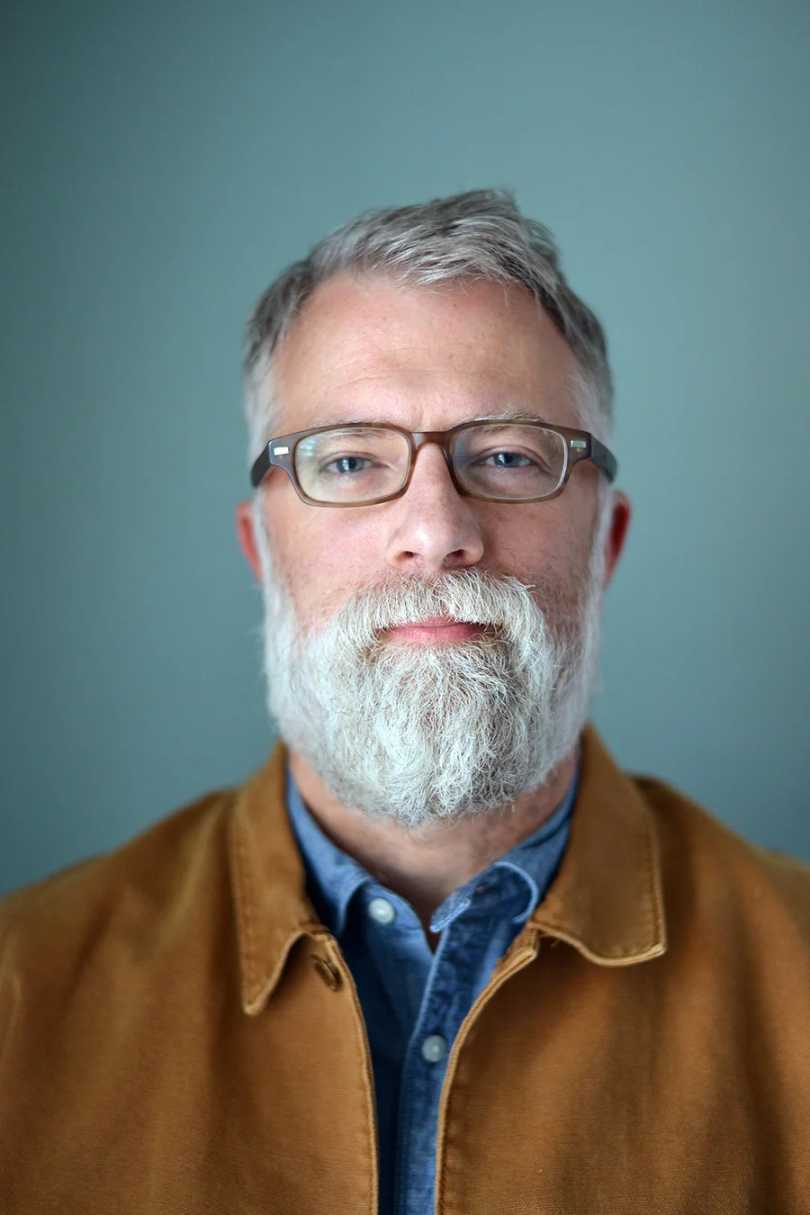 Headshot_6x9x150.jpg