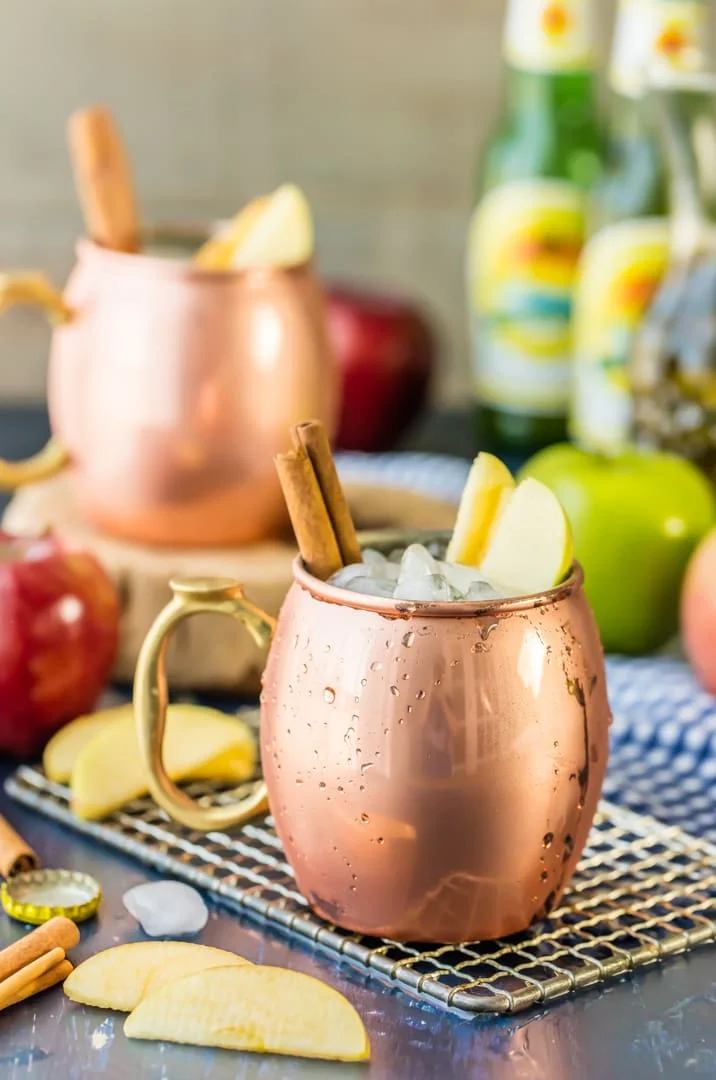 Pinterest A tasty fall treat that would be perfect for a crisp autumn wedding or for Friendsgiving! Vodka, Pumpkin Ginger Syrup, lime juice, club soda, and happiness is what all that goes into this fun cocktail! 