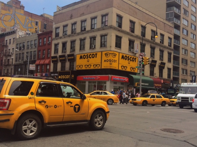 As a frame stylist, I definitely had to visit the original MOSCOT familia whilst in NYC. ( 14th Street & 6th Avenue)