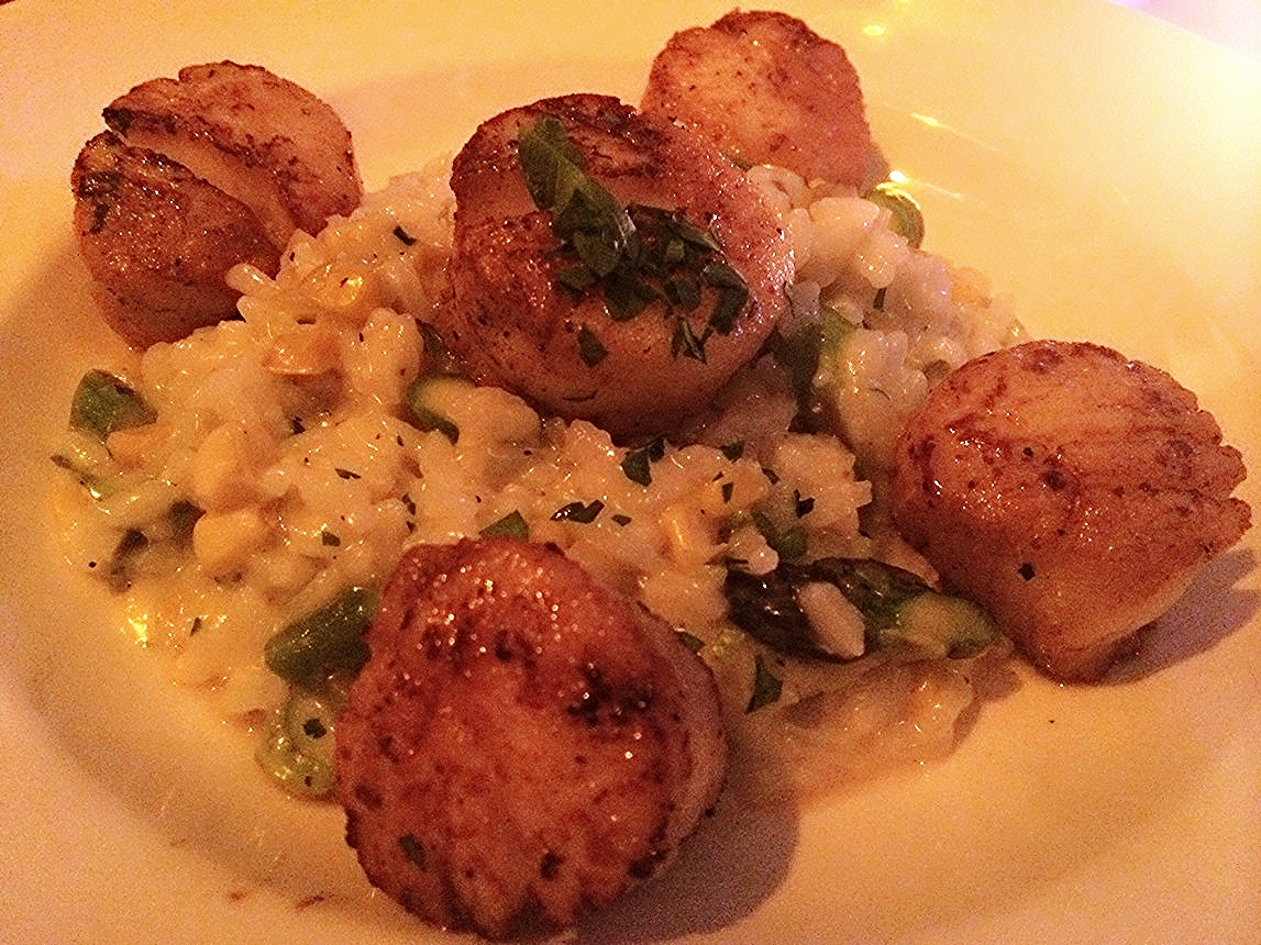 Dinner was superb at Sons of Essex in the Lower East Side. Asparagus risotto with grilled scallops. 