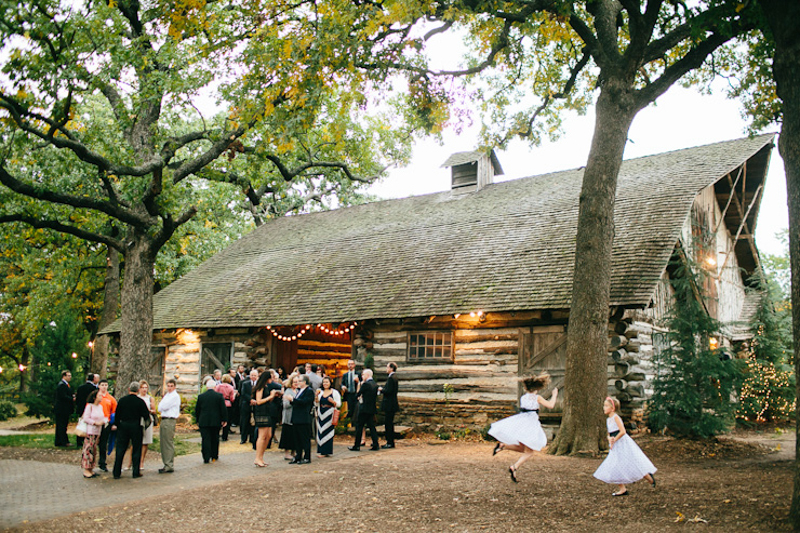 JoshMcCullock_Tulsa_barn_wedding-26.jpg