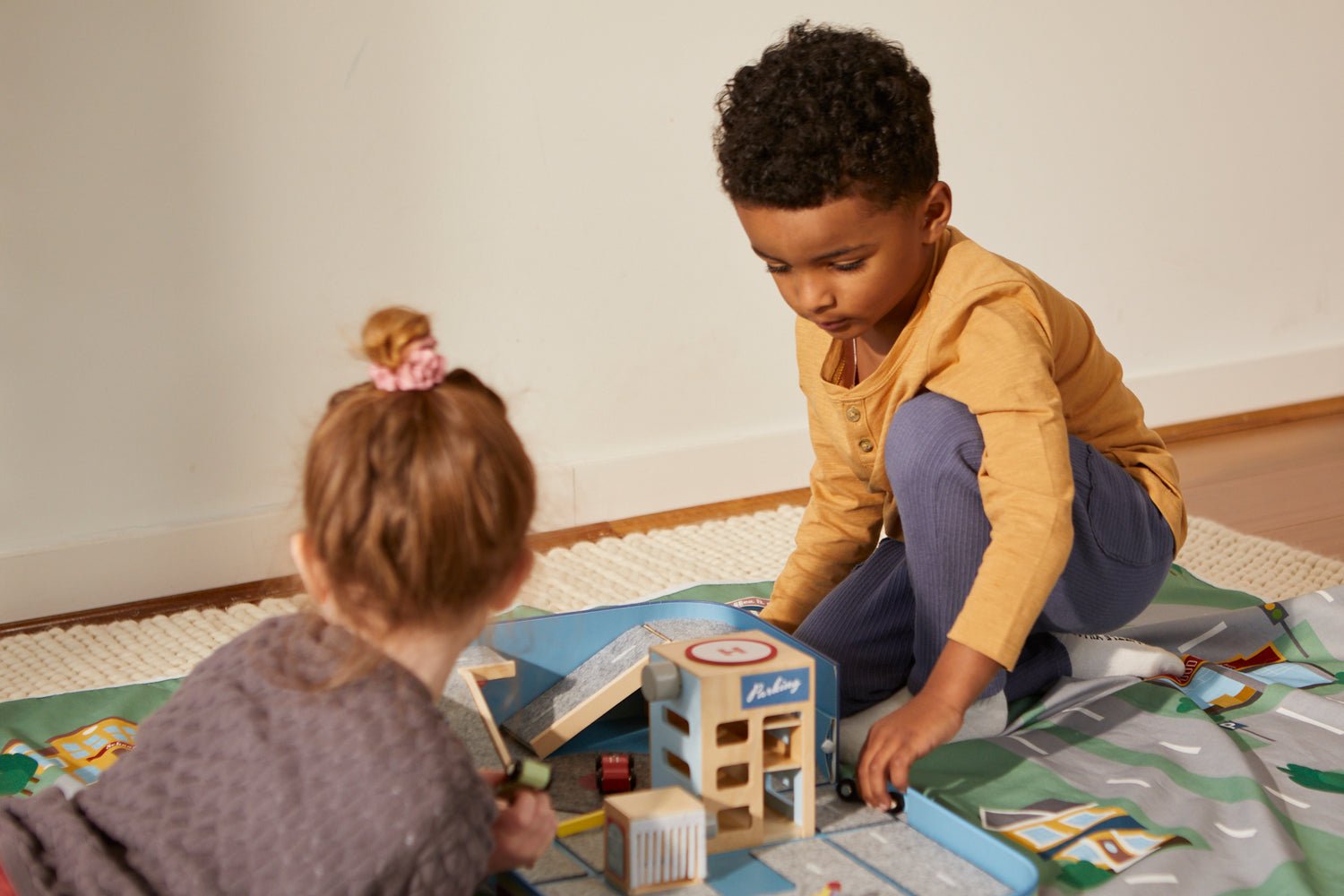 educational_play_toy_suitcase_cotton_playmat_car_town_sustainable_motor_skills.jpg