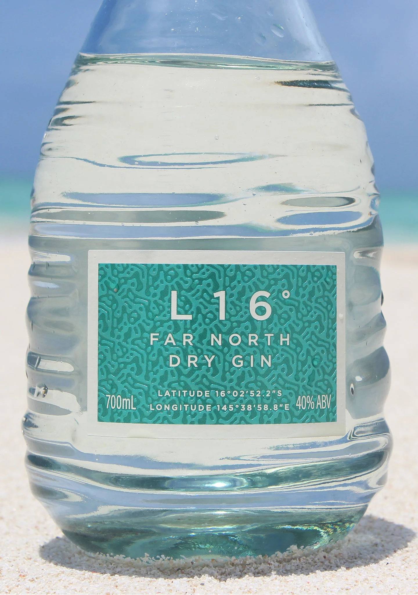 L16-Organic-Gin-1440-x-2048 (1).jpg