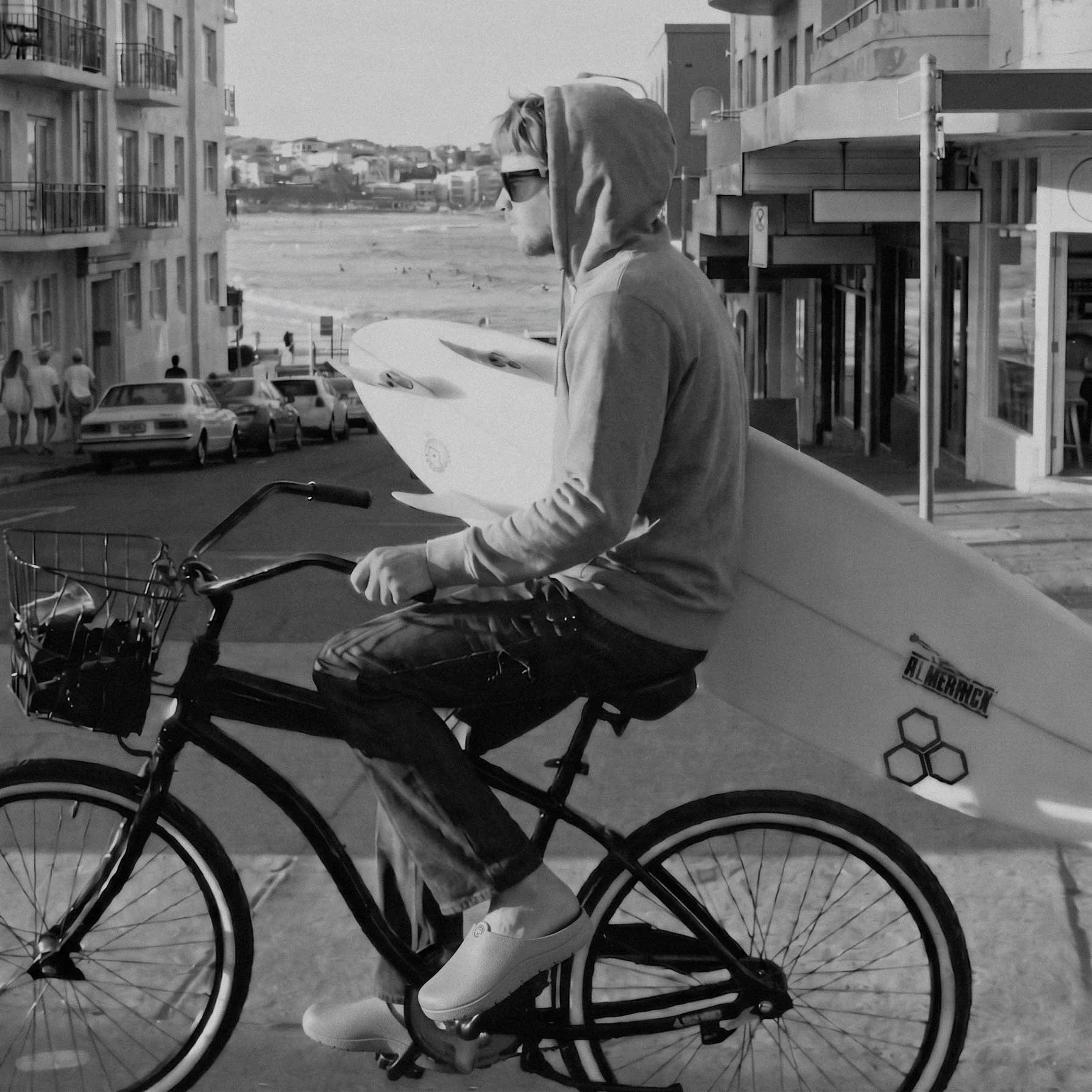 Surfer-Greyscale_1x1_2715544f-e8a9-46fb-b99b-c800c042deca.jpg