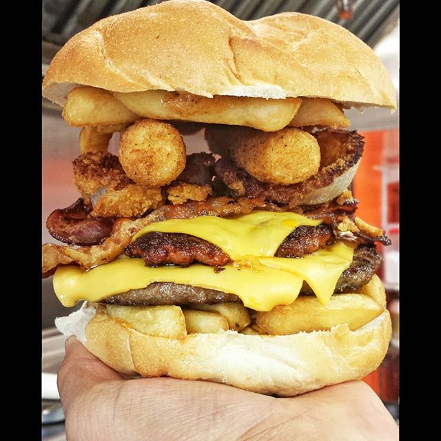 Shake your POM POMS it's Fridayayaya.
Unplug yourself and indulge our new #SmokinBigBoy #burger. π @sandwichtimedeli
π· @mikeangelini
π Tag a Mate π
#Homemade #Chipotle #sauce #fries #cheeese #burger #chorizo #bacon #onionrings #mozzarellastick #eater #foodies #dailyfoodfeed #eeeeeats #foodoftheday #foodformood #foodheaven #foodforfriday #foodlover #foodpassion #foodbaby #fooddairy #food @harriswh4