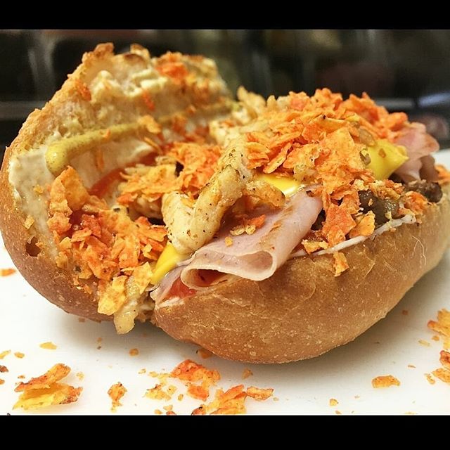 Triple your taste buds.
@sandwichtimedeli π³Sandwich Time Deli
NAME: Tripleta- comes with sliced #ham #steak #grilledchicken #cheese #mayo #mustard #ketchup #doritos $7.5$ .
.
#breakfast #lunch #texmex #woodbridge #bridgewater #keasbey #nj #usa #sandwichtimedeli #eeeeeat #njfood #njfoodie #forkyeah #devourpower #foodisfuel #buzzfeedfood #huffposttaste #spoonuniversity #bestofnj #yummy #food #cheeese