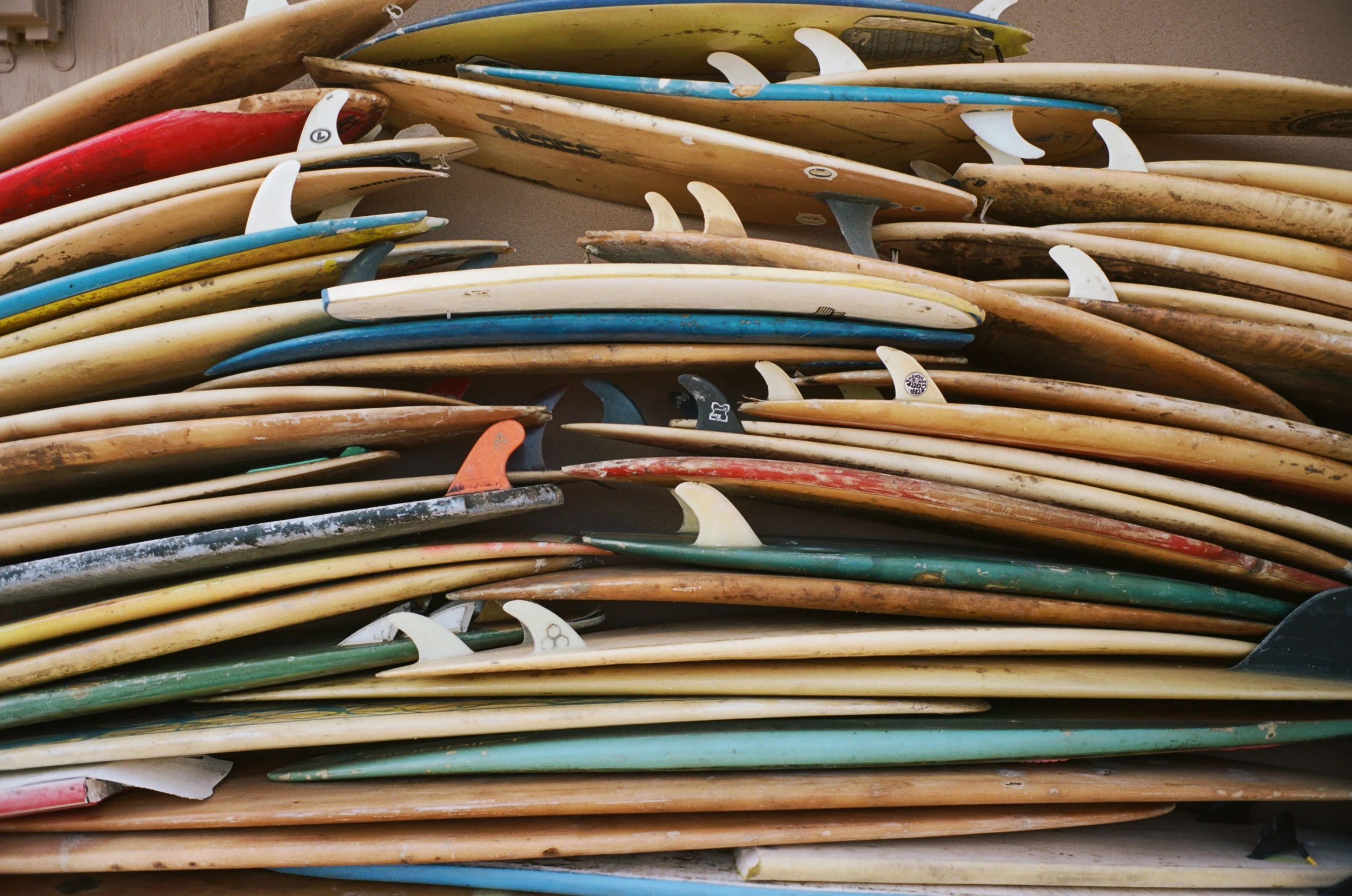 01-surf-boards-yucca-patrick-fraser.jpg