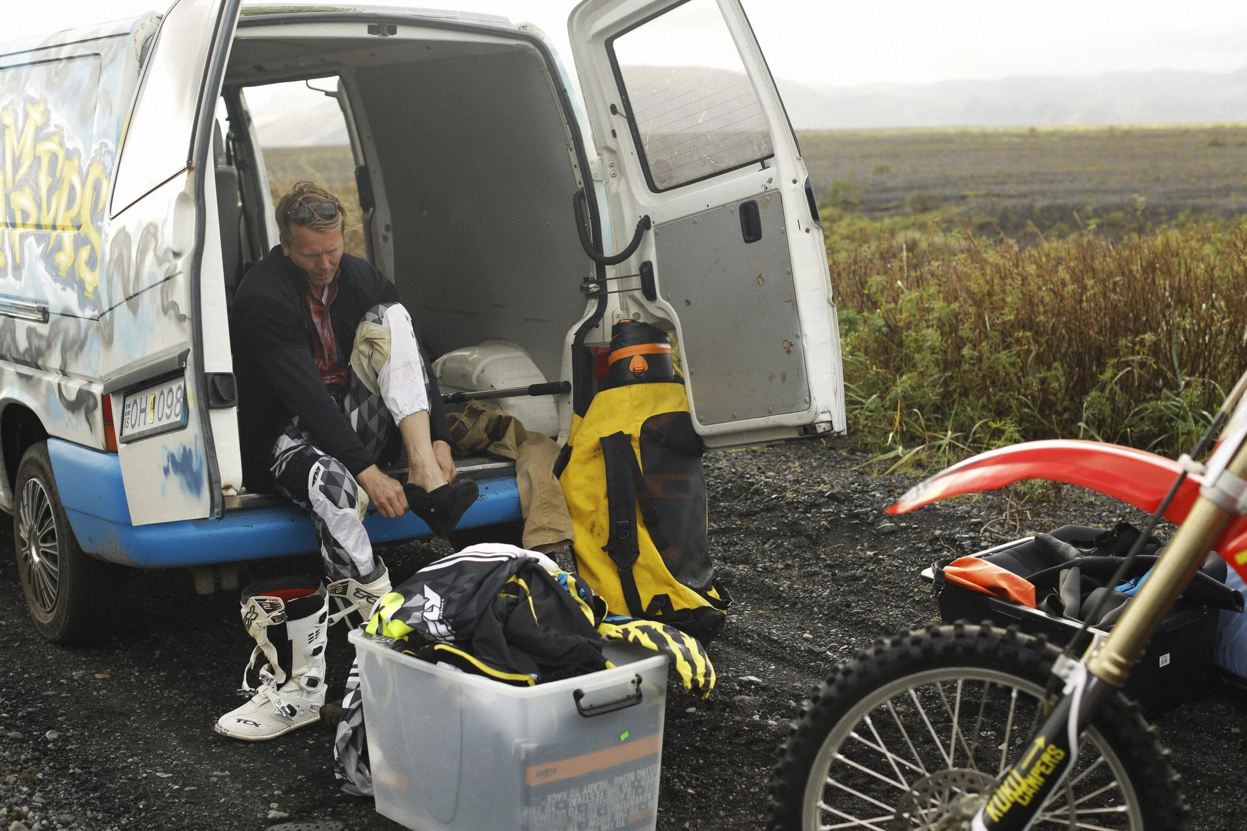 cars-auto-lifestyle-people-patrick-fraser-studio-iceland-dirt-bike-PF_8576.jpg