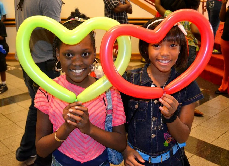 Star Power Charity’s “Classic Cuts For Kids” programs was a success and loved by the kids and it helped many kids to receive their school backpacks and school supplies! Thank you to our Sponsors!