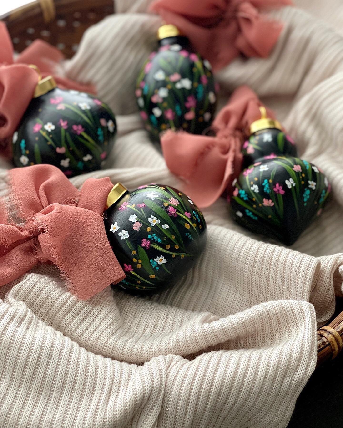 A sneak peek at some of the ornaments that will be available TOMORROW (11/10) at 1 p.m. cst. Have you subscribed to my email list to shops 3 hours early? Last year they sold fast so be sure to sign up. Link in bio.