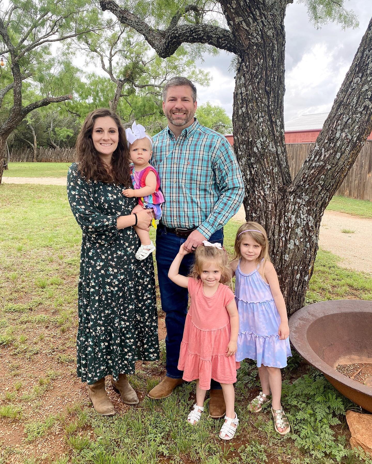 There has been some new faces around here so I wanted to take a moment to introduce myself. I&rsquo;m Brooke, an artist located in Abilene, Texas and I stay home with my 3 little girls. I have a background in graphic design but a couple of years ago 