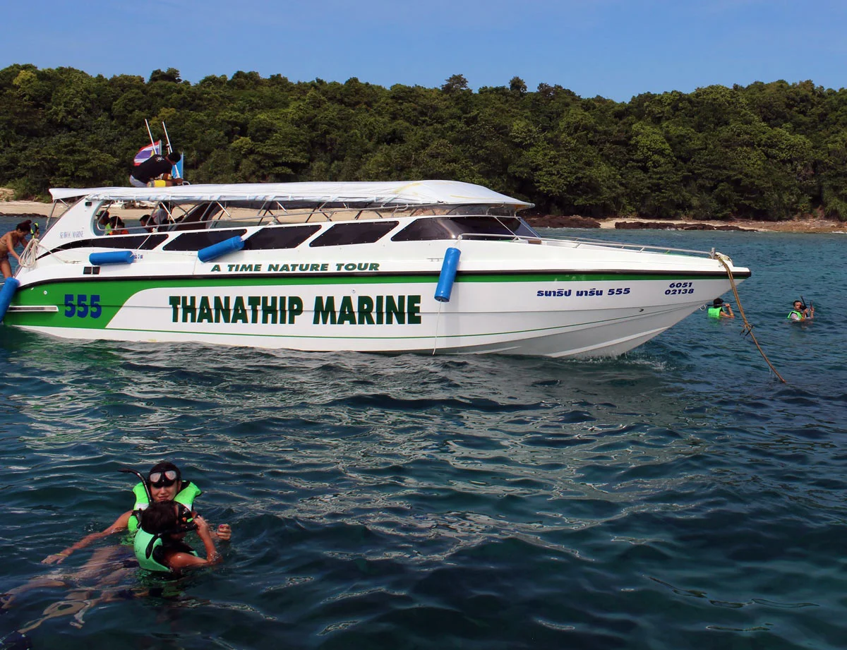 speedboat-1.jpg