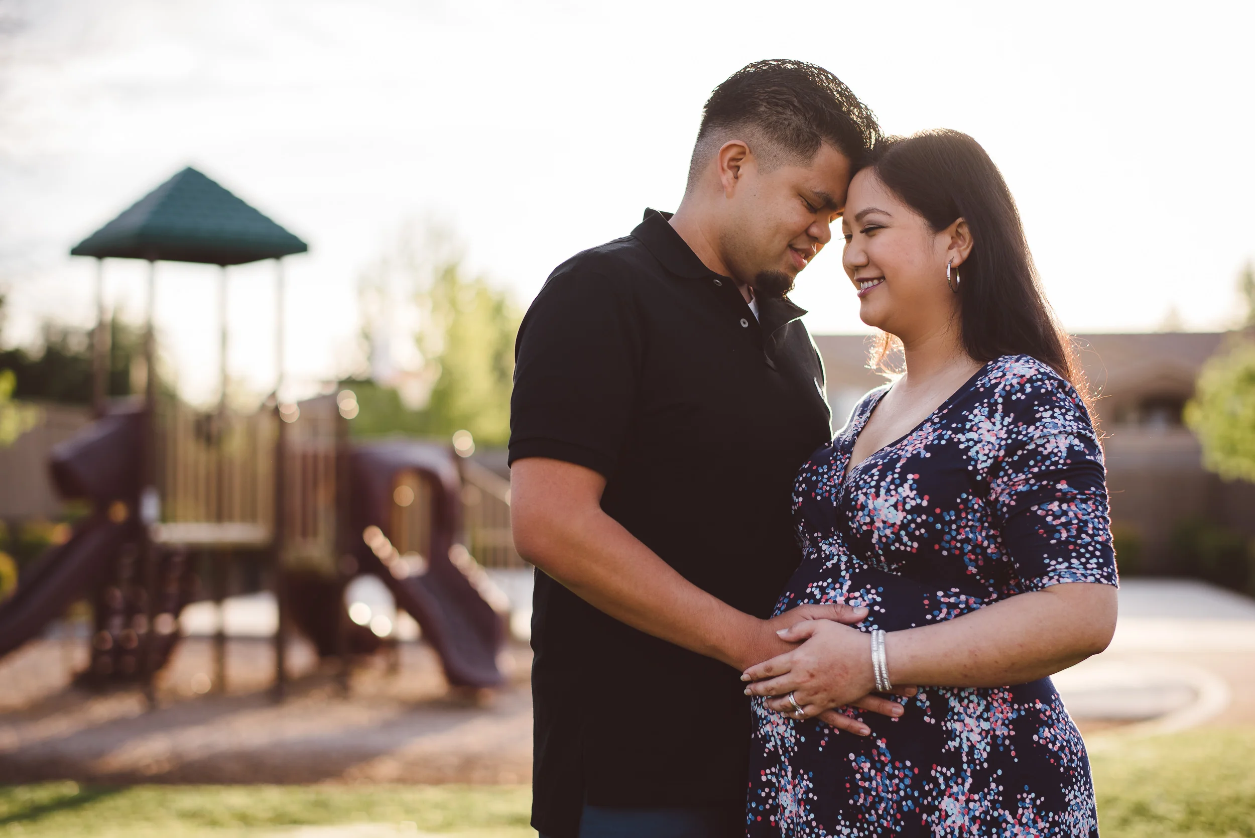 Downtown-Old-Town-Sacramento-Maternity-Photography-003.jpg