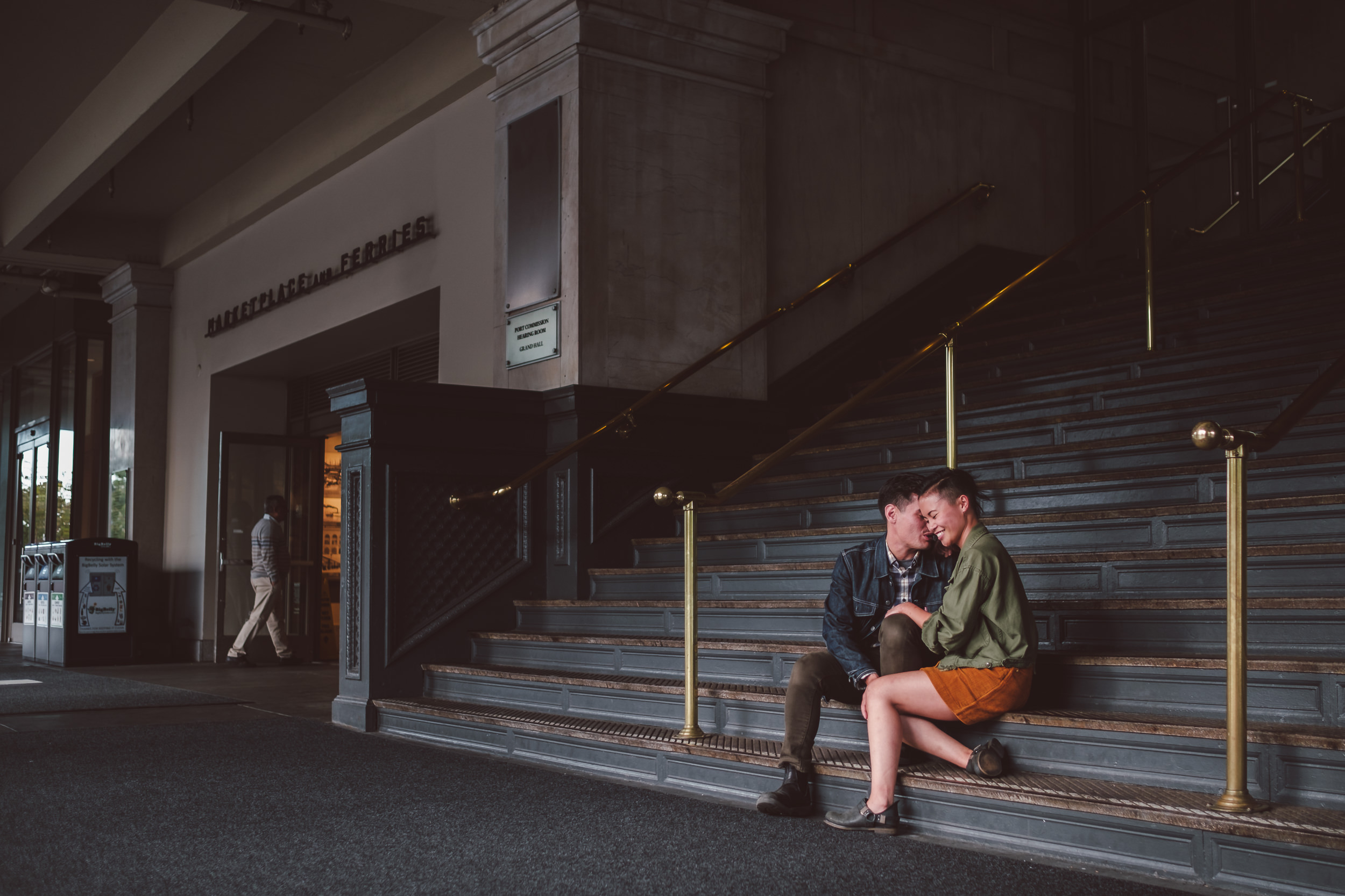 San-Francisco-Embarcadero-Engagement-Photos-002.jpg