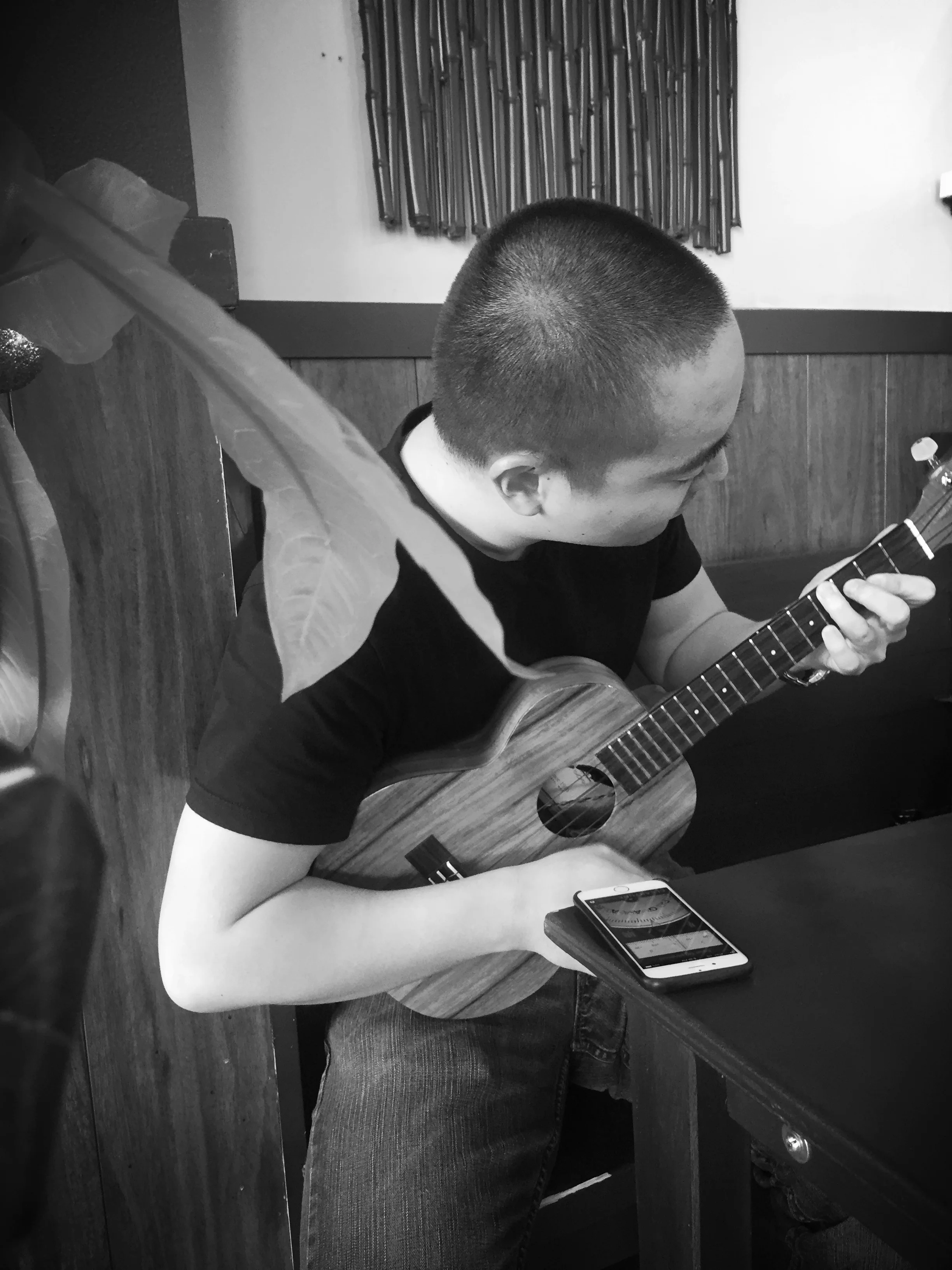 Daryl serenades the ladies on his ukulele