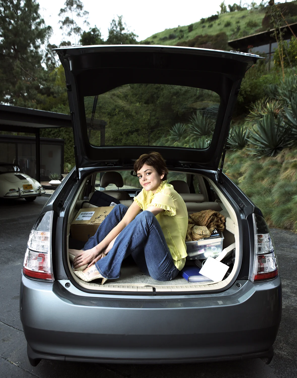portfolio.Nora in Car.jpg
