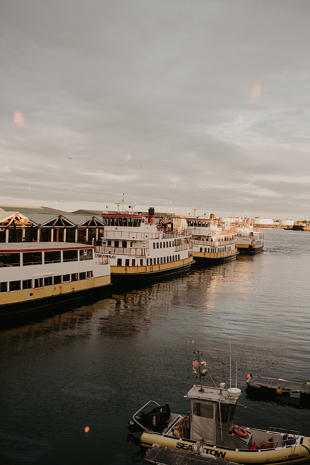 CodyJamesBarryPhotography_EasternPromenadeWedding_RiRaIrishPub_PortlandMaine-49.jpg