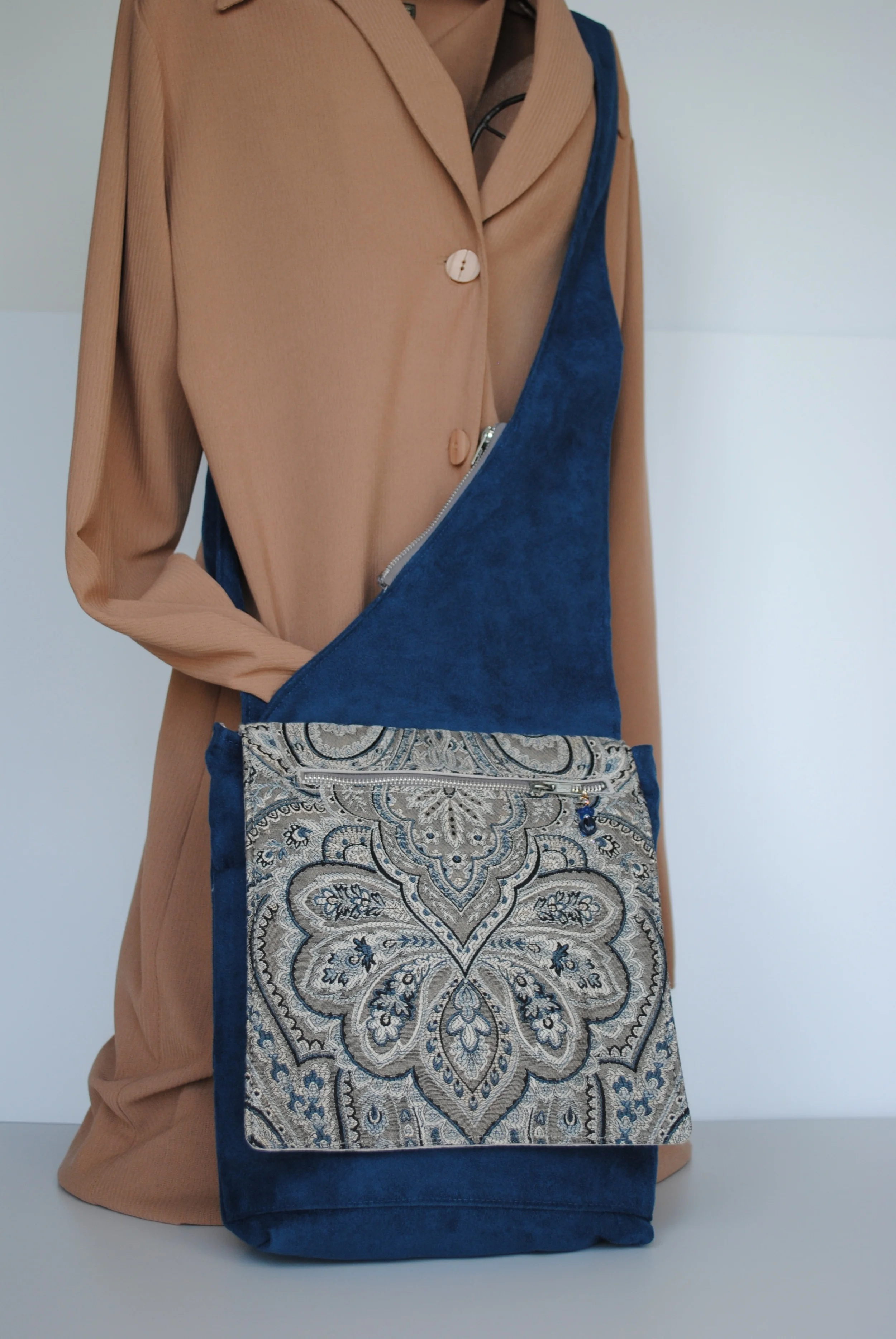 Mor Nache Teal Messenger Bag with Cell Phone Pocket