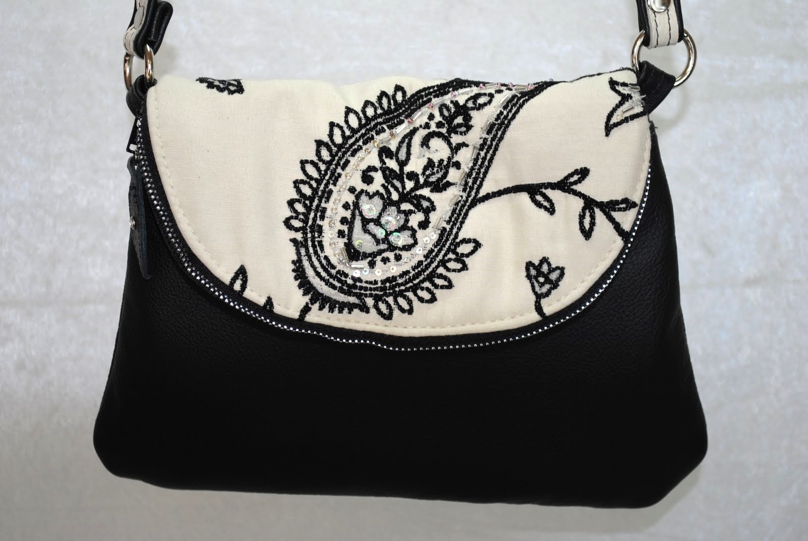 Mumtaz Leather Fold Over Flap with 2 Zippers