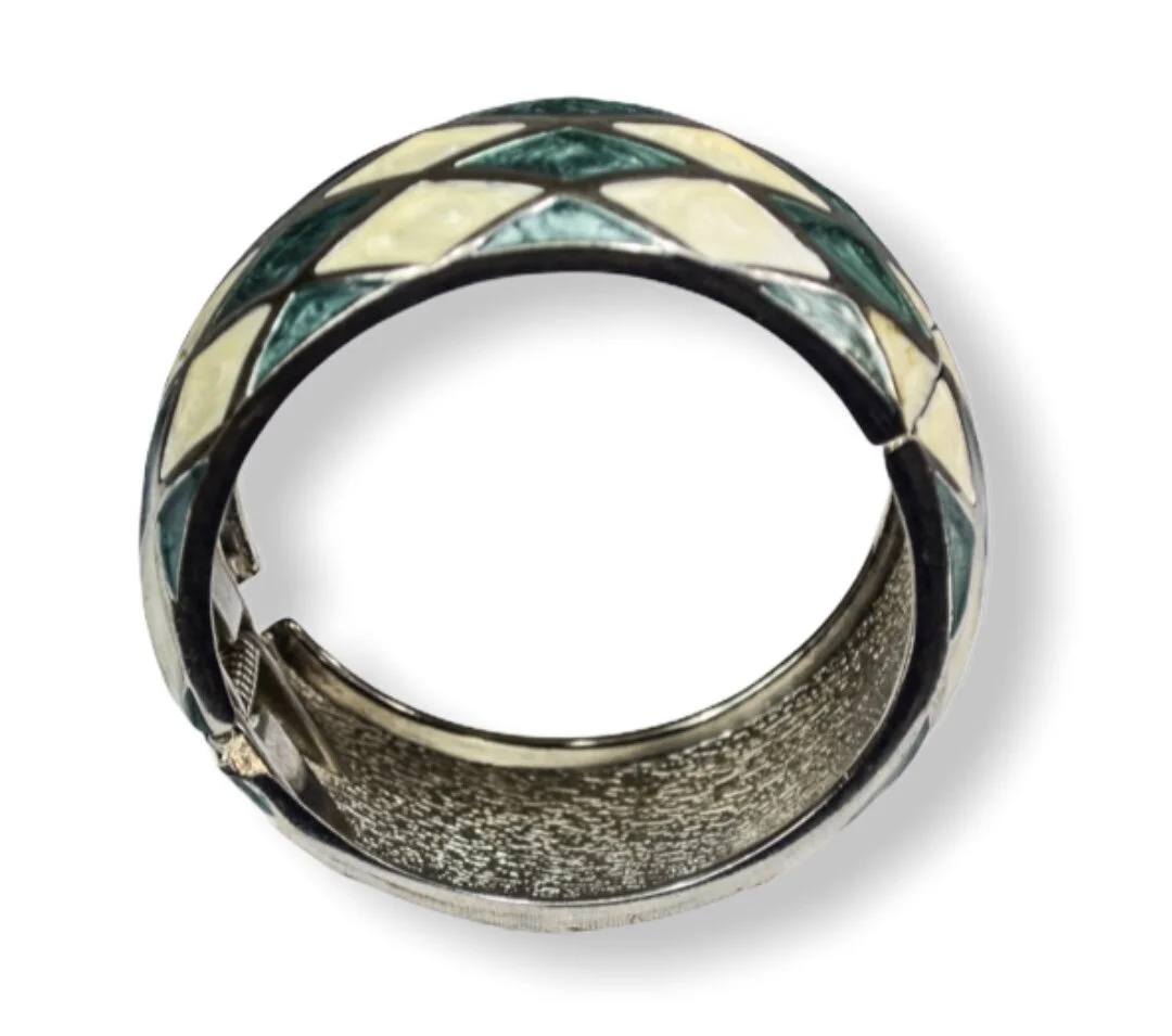 63C7F440-771D-409B-A0A5-6996CE0BCE0C