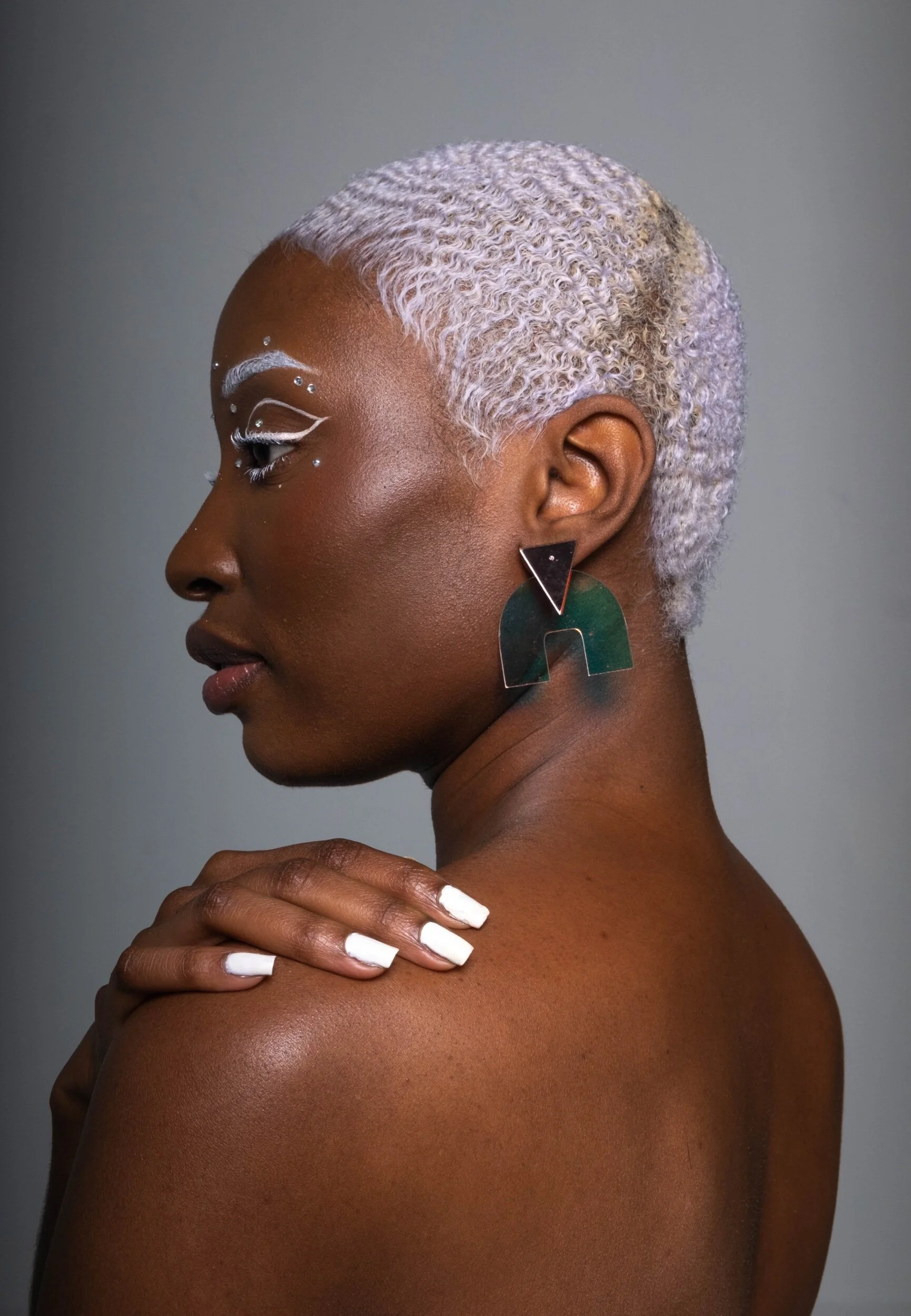 A6B0C357-C755-4996-B3B5-C40200FA080E