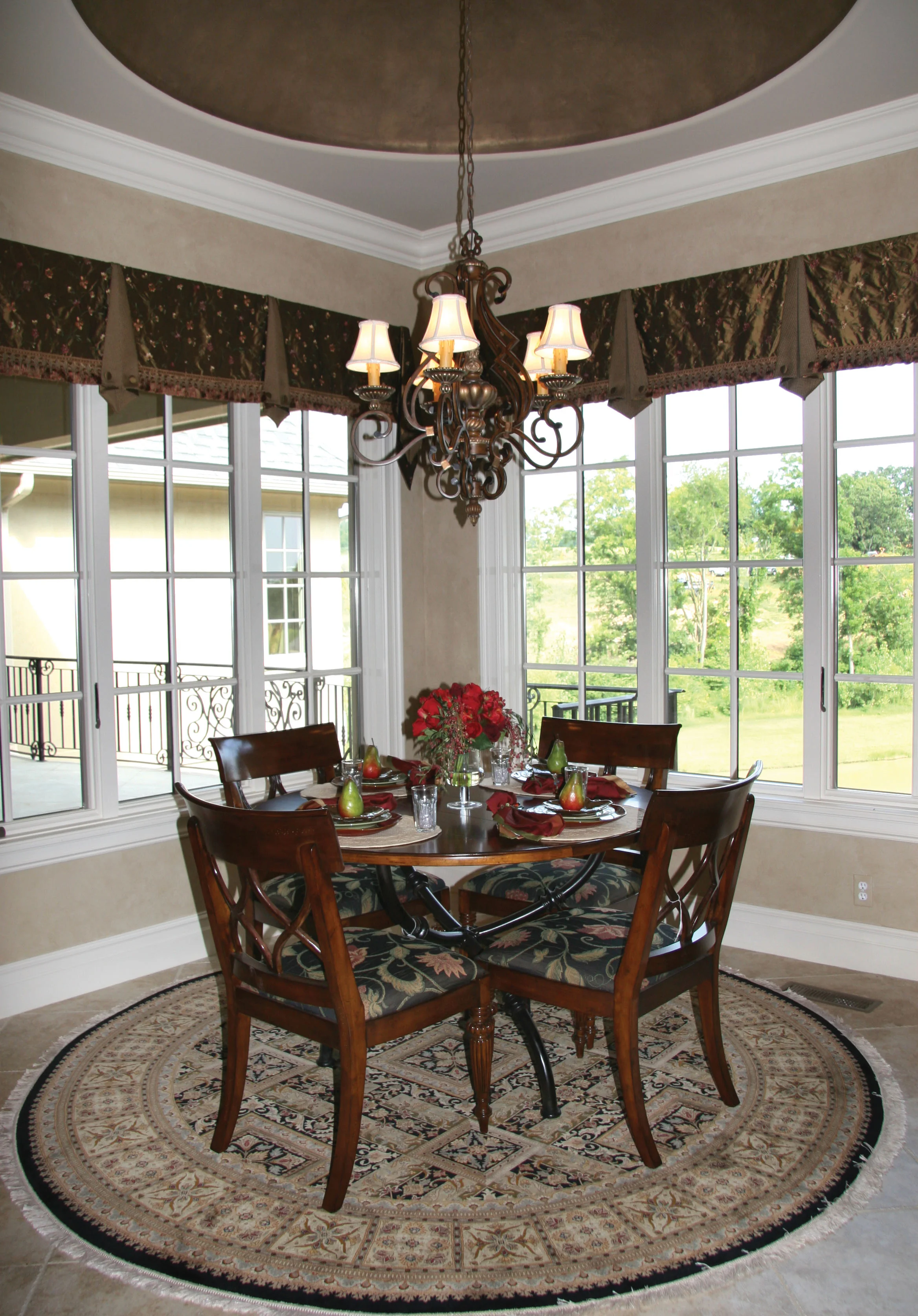 breakfast nook9082.jpg