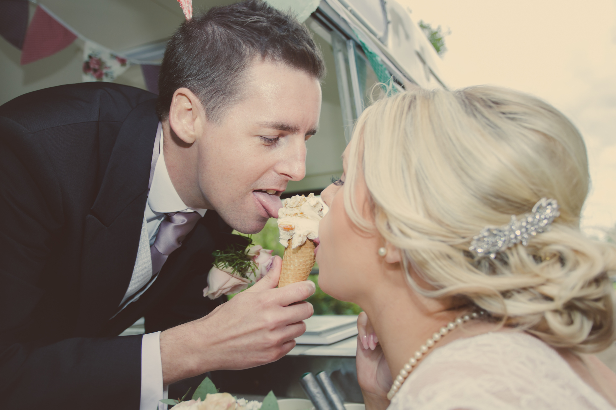 010 - Betsy's Vintage Ice Cream Van www.betsysemporium.com - Choe and Ryan's Fine Art Wedding Photography by Pamela and Mark Pugh Team MP www.markpugh.com - SOCIAL MEDIA IMAGE - Do NOT edit this image without consent -0533.JPG