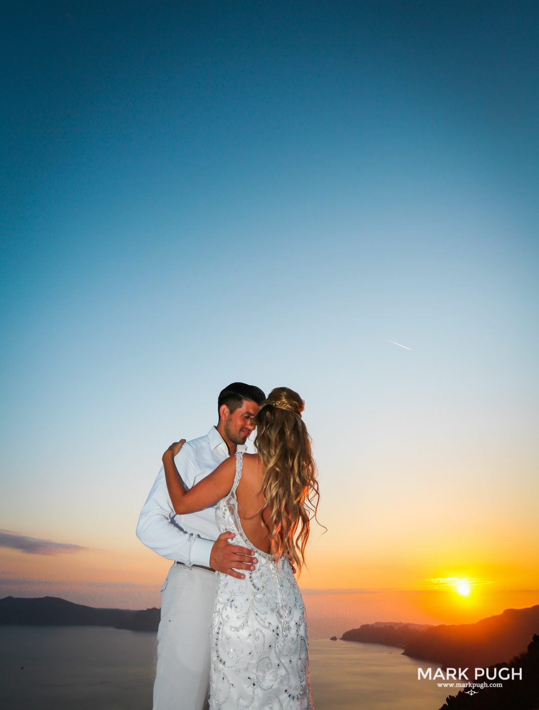 083 - Kerry and Lee - Destination Wedding in Santorini by www.markpugh.com -0978.JPG