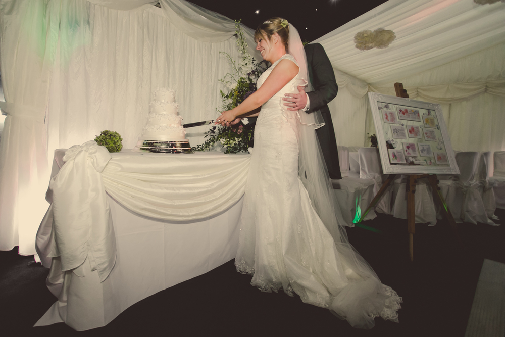 156 Claire and Tom wedding The Manners Arms wedding NG32 1RH Vale of Belvoir venue photography by Mark Pugh www.markpugh.com.jpg