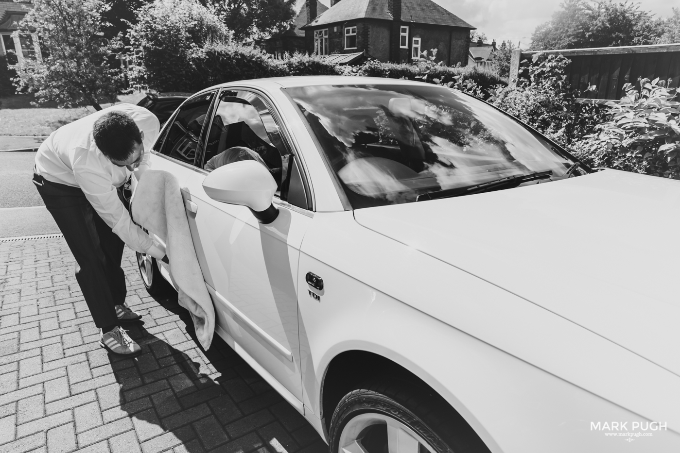 015- Laura and Peter - Wollaton Hall Wedding Nottingham UK by Mark Pugh www.markpugh.com.jpg