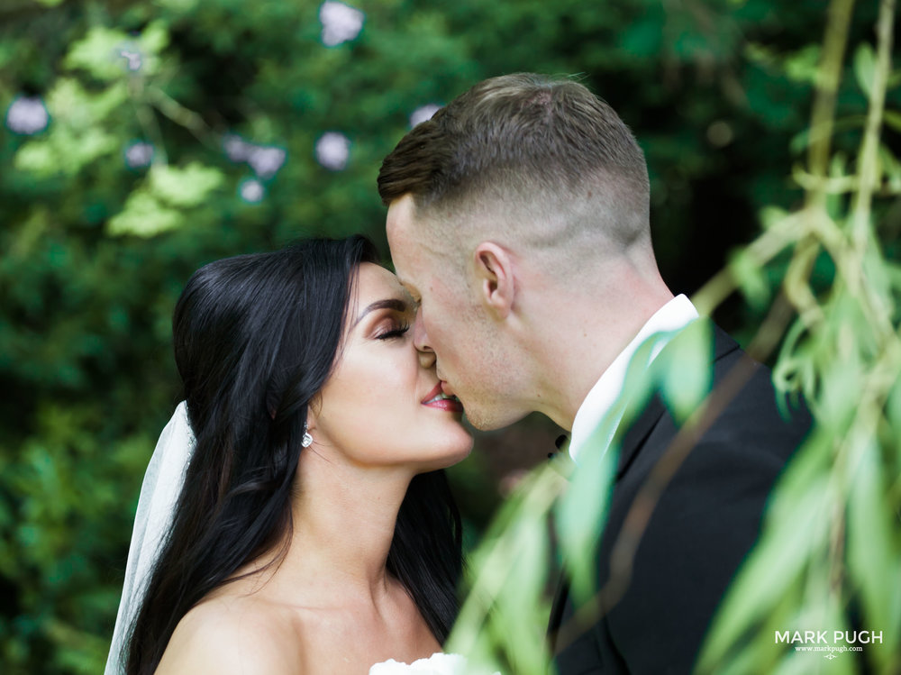 006 - Emily and Paul - fineART wedding at Dower House Hotel Manor Road Woodhall Spa LN10 6PY by www.markpugh.com Mark Pugh of www.mpmedia.co.uk_.JPG