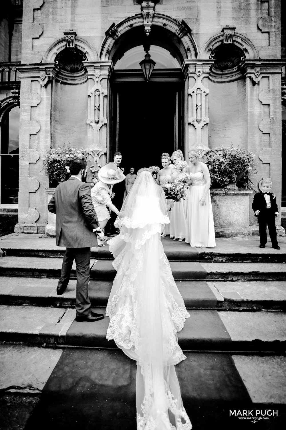 067 - Leah and Andy - fineART wedding photography at Stoke Rochford Hall NG33 5EJ by www.markpugh.com Mark Pugh of www.mpmedia.co.uk_.JPG