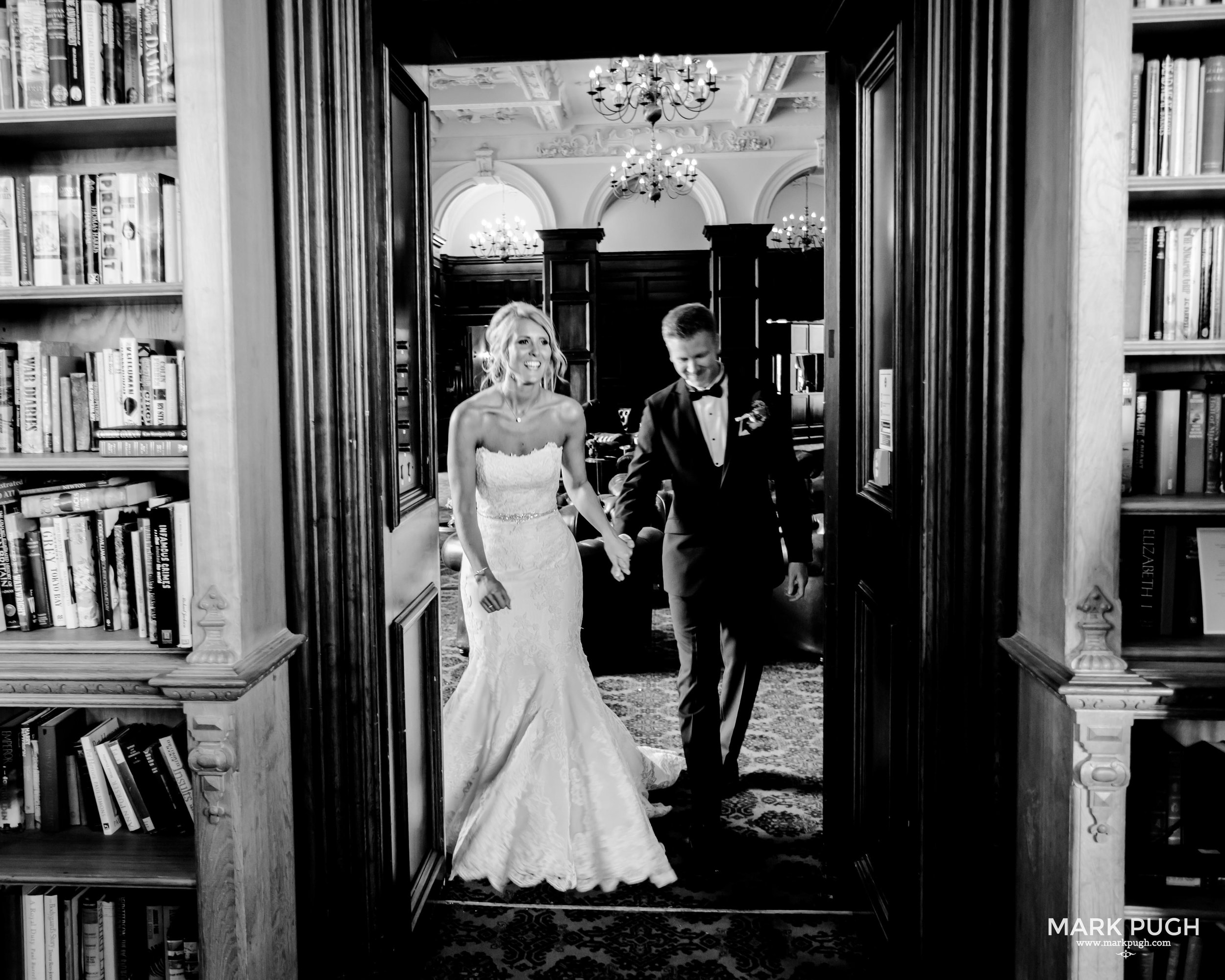 126 - Leah and Andy - fineART wedding photography at Stoke Rochford Hall NG33 5EJ by www.markpugh.com Mark Pugh of www.mpmedia.co.uk_.JPG