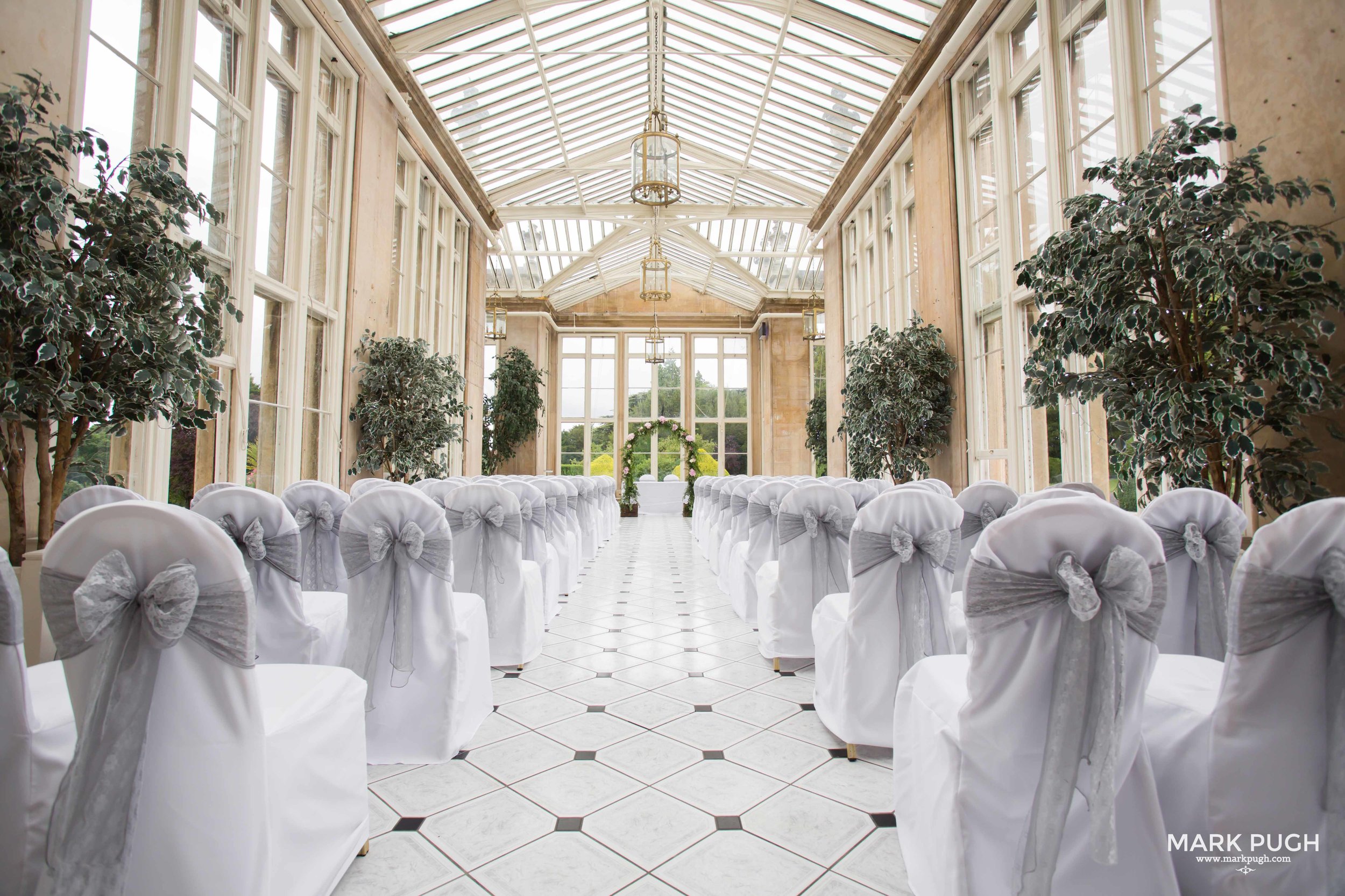 033 - Leah and Andy - fineART wedding photography at Stoke Rochford Hall NG33 5EJ by www.markpugh.com Mark Pugh of www.mpmedia.co.uk_.JPG