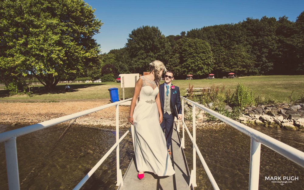 068 - Fliss and Jamie- fineART wedding photography at Rutland Water UK by www.markpugh.com Mark Pugh of www.mpmedia.co.uk_.JPG