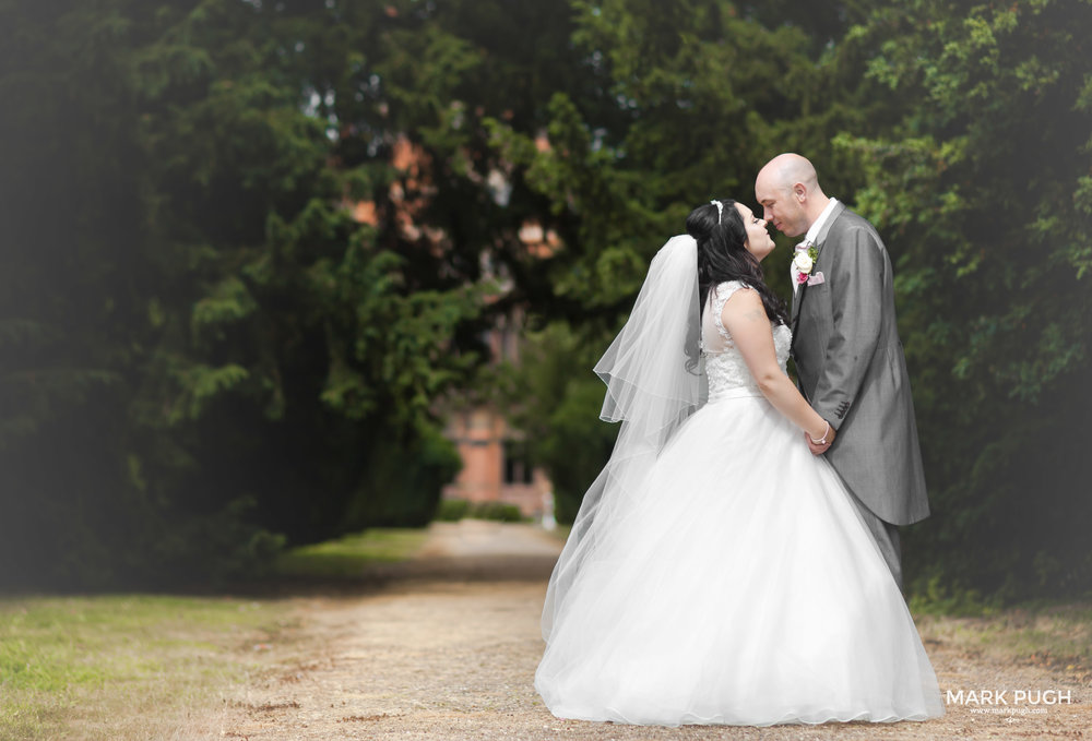 071 - Lauren and Tim - fineART wedding photography at Kelham Hall Newark UK by www.markpugh.com Mark Pugh of www.mpmedia.co.uk_.JPG