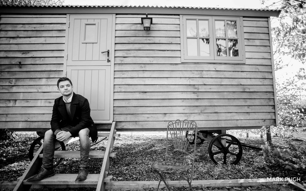 019 - Sam and Richard - fineART preWED at the Carriage Hall Station Road Plumtree Nottingham NG12 5NA by www.markpugh.com Mark Pugh of www.mpmedia.co.uk_.JPG