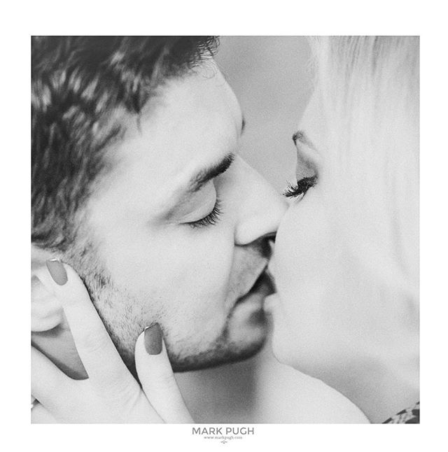Sneak PEEK ! ⇚ || ...the P O W E R of one kiss.

#fineART black and white photography captured at the @thecarriagehall by www.markpugh.com
&bull;
&bull; &bull; #instablackandwhite
&bull;
#PortraitPage #theportraitpr0ject #pursuitofportraits #Discover
