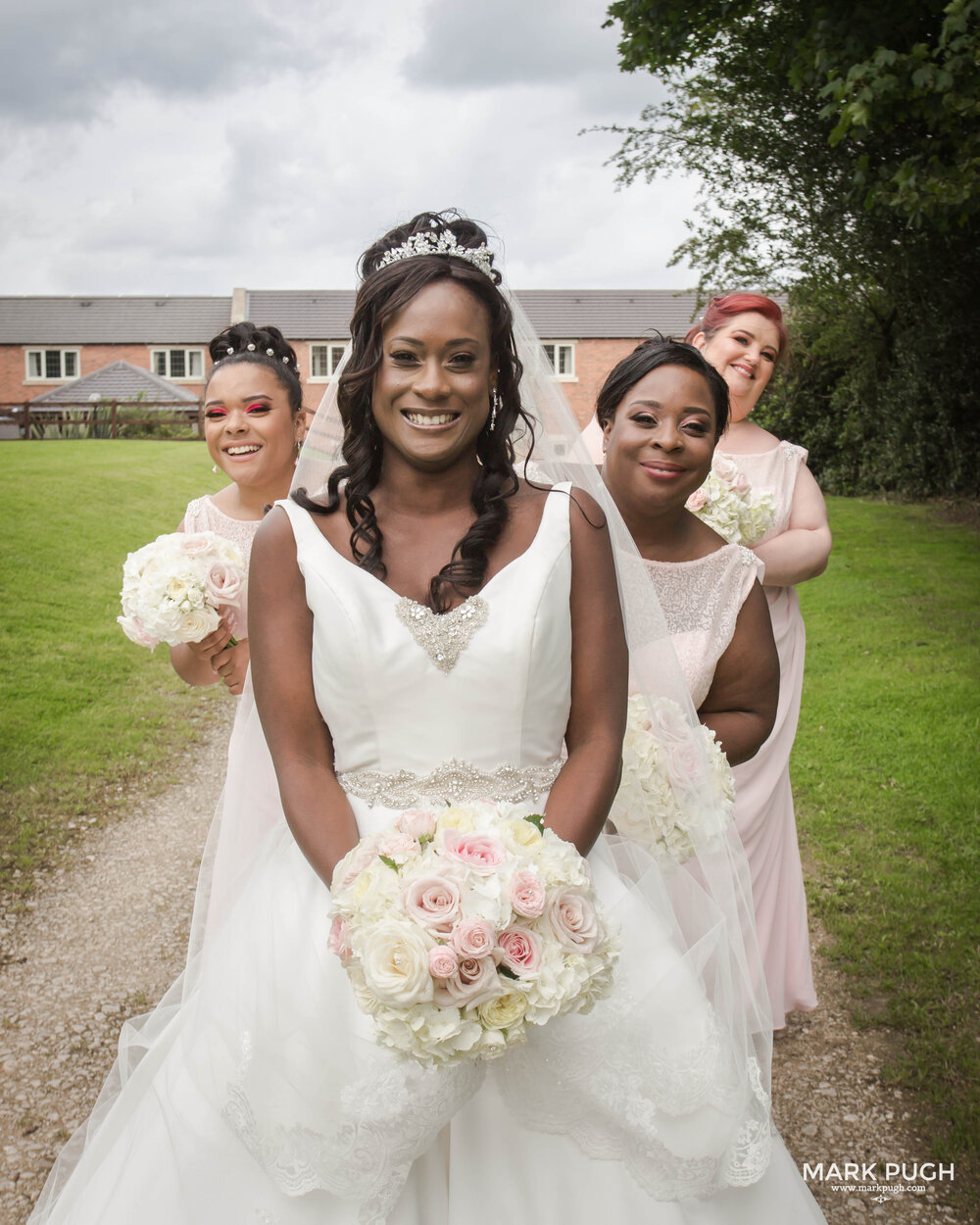 027 - Lizzy and Adam - wedding previews by www.markpugh.com Mark Pugh of www.mpmedia.co.uk_.JPG