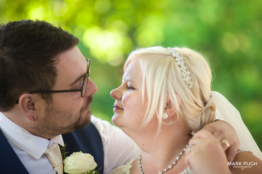 055 - Sarah and Chris - fineART wedding preview photography by www.markpugh.com Mark Pugh of www.mpmedia.co.uk_.JPG