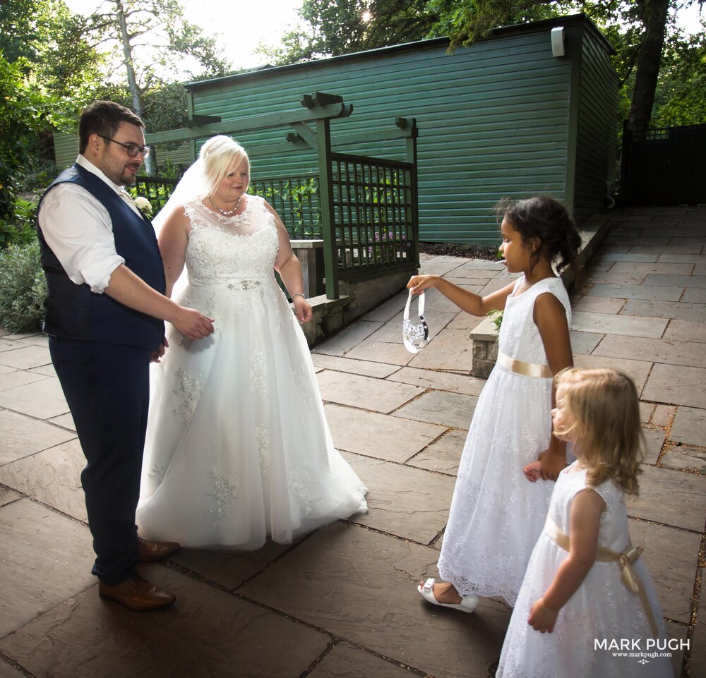 062 - Sarah and Chris - fineART wedding preview photography by www.markpugh.com Mark Pugh of www.mpmedia.co.uk_.JPG